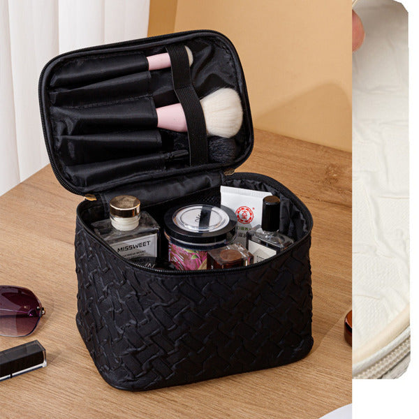 Sleek Black Travel Cosmetic Bag – Premium, Spacious & Ultra-Portable